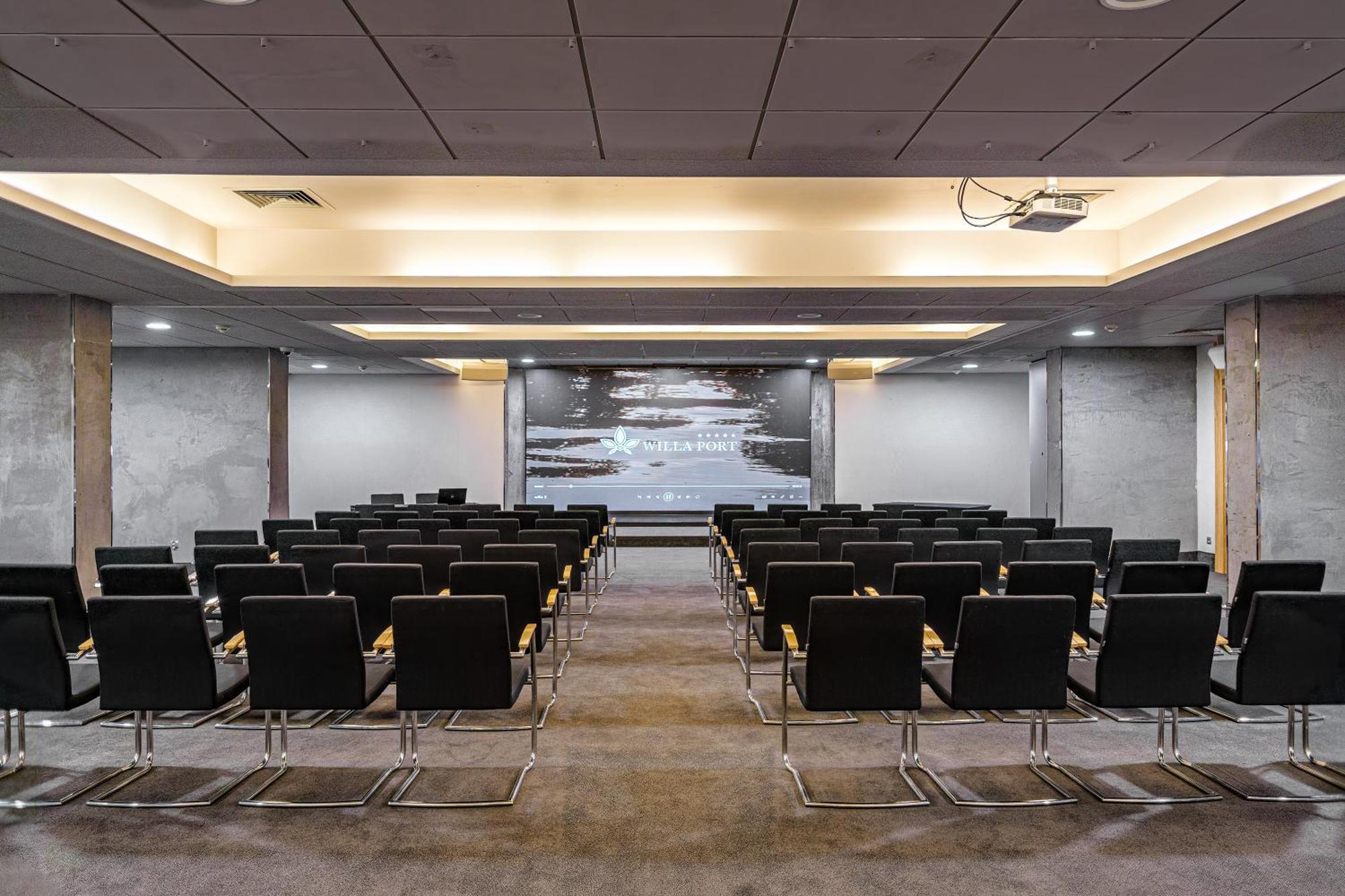 Willa Port Art & Business Ostróda Extérieur photo The Auditorium